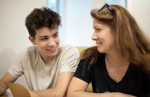 Read the article 'How to help your teen stay safe around prom and graduation season'