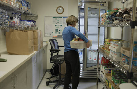 Read the article 'Where and How to Make Healthy Food Donations to Your Local Food Pantry'