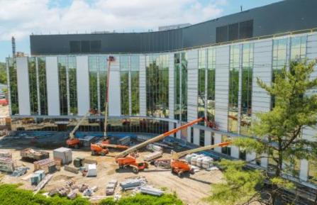 Patient Pavilion under construction